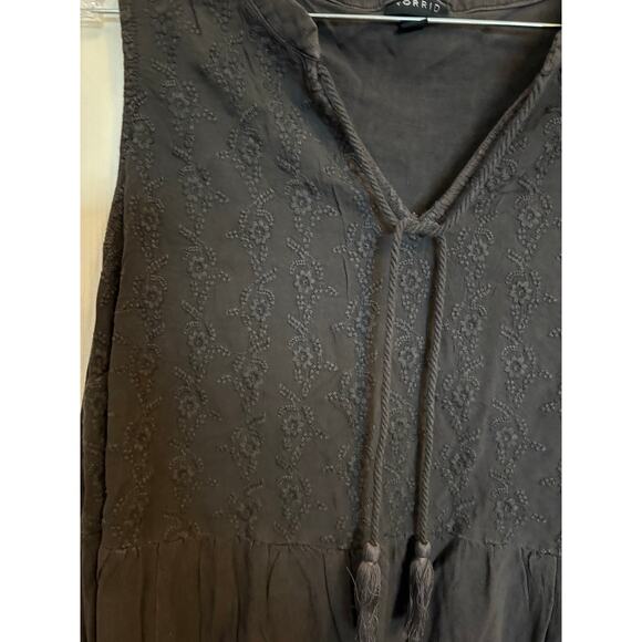 Torrid slub peplum embroidered sleeveless top size 1 in gray - Picture 6 of 8